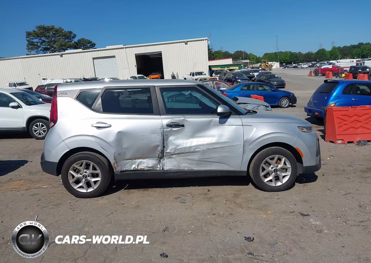 KIA SOUL LX VIN:KNDJ23AU5L7065603 - 13
