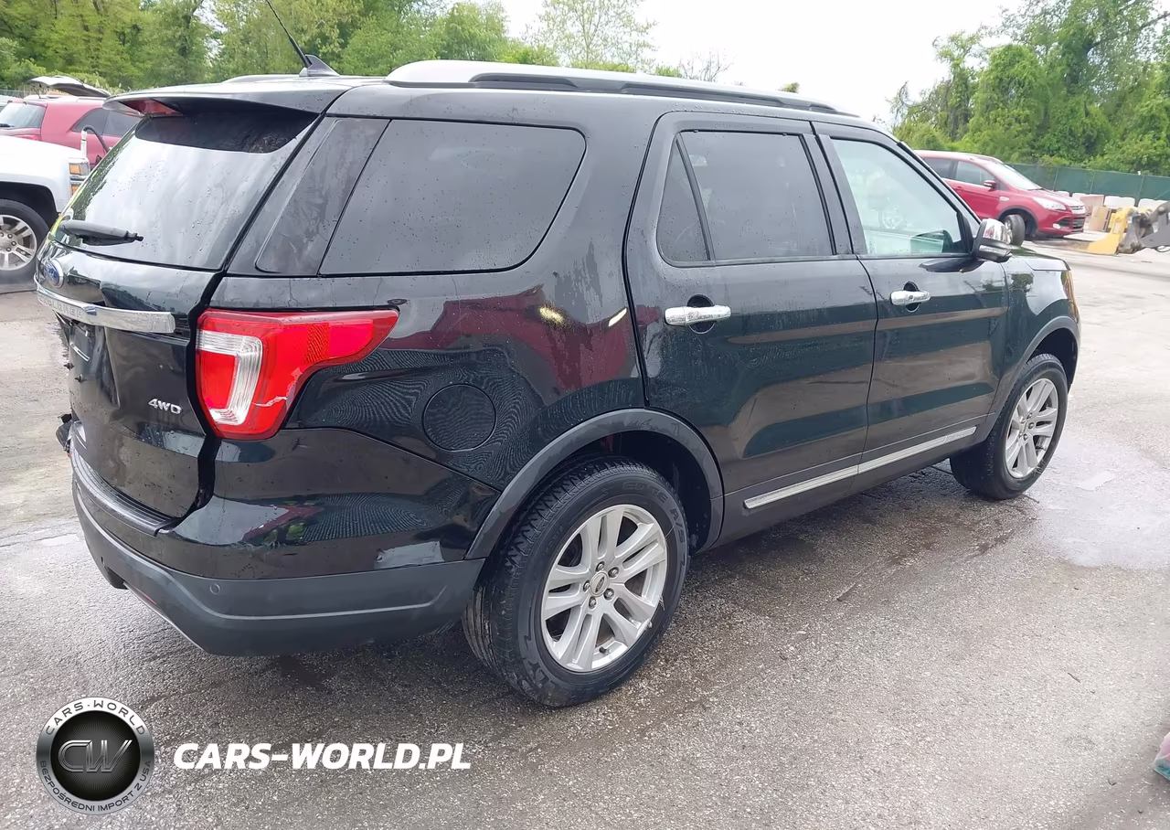 2019 Ford Explorer Xlt VIN:1FM5K8D8XKGB32705 - 4