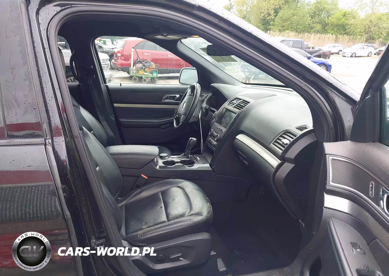 2019 Ford Explorer Xlt VIN:1FM5K8D8XKGB32705 - 5