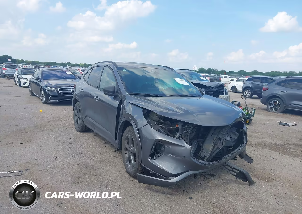 2023 Ford Escape St-Line – zdjęcie 1 z 15