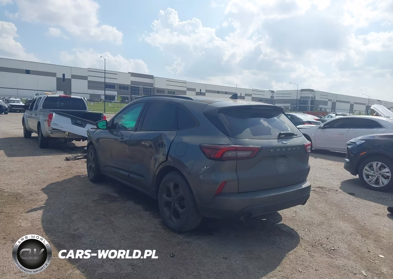 2023 Ford Escape St-Line VIN:1FMCU0MN1PUA02832 - 3