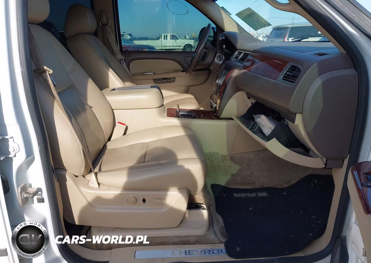 2012 Chevrolet Suburban 1500 Ltz VIN:1GNSKKE73CR283487 - 4