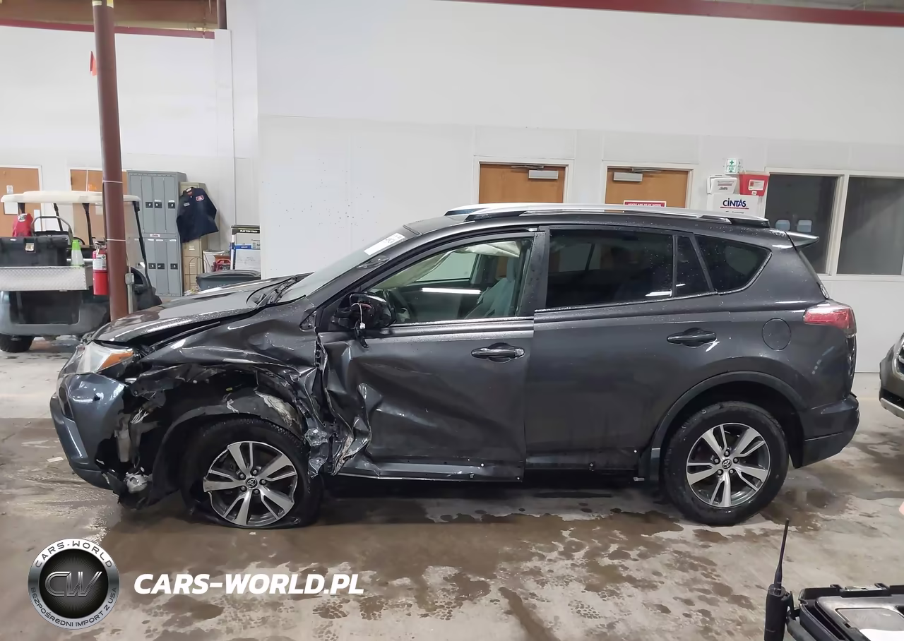 2016 Toyota Rav4 Xle VIN:JTMRFREV0GJ077499 - 14