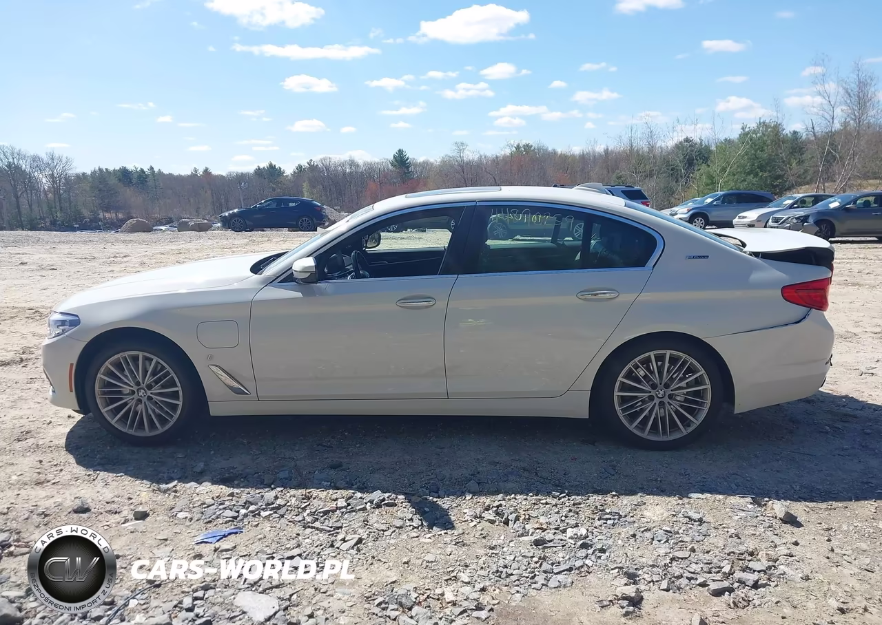 2018 BMW 530E xDrive Iperformance VIN:WBAJB1C58JB374743 - 14