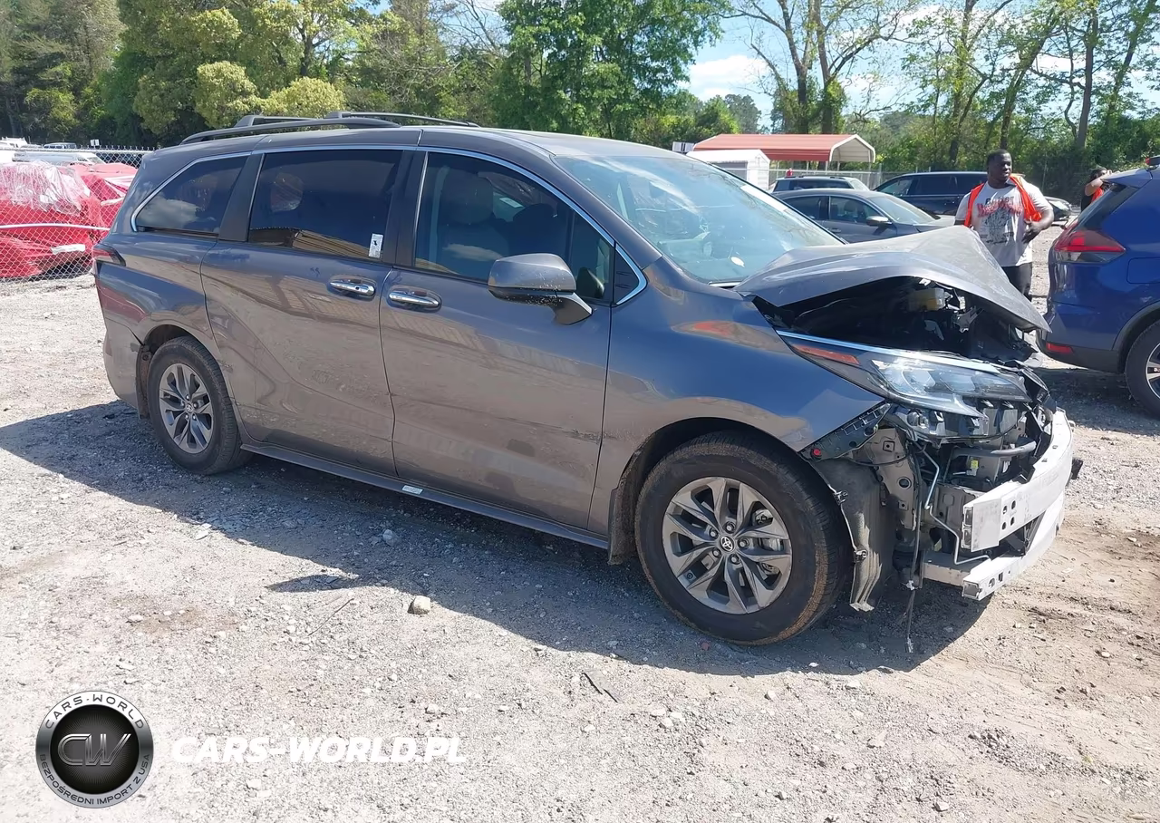 2024 Toyota Sienna Xle – zdjęcie 1 z 17