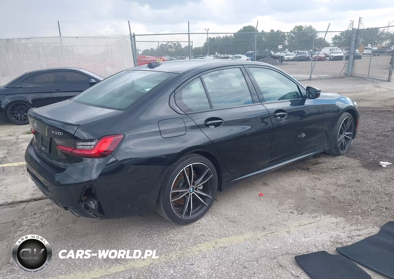 2024 BMW 330I xDrive VIN:3MW89FF01R8E65583 - 4