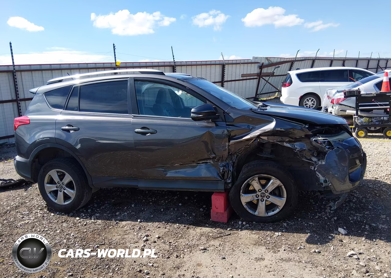 2015 Toyota Rav4 Xle VIN:2T3RFREV8FW292225 - 13