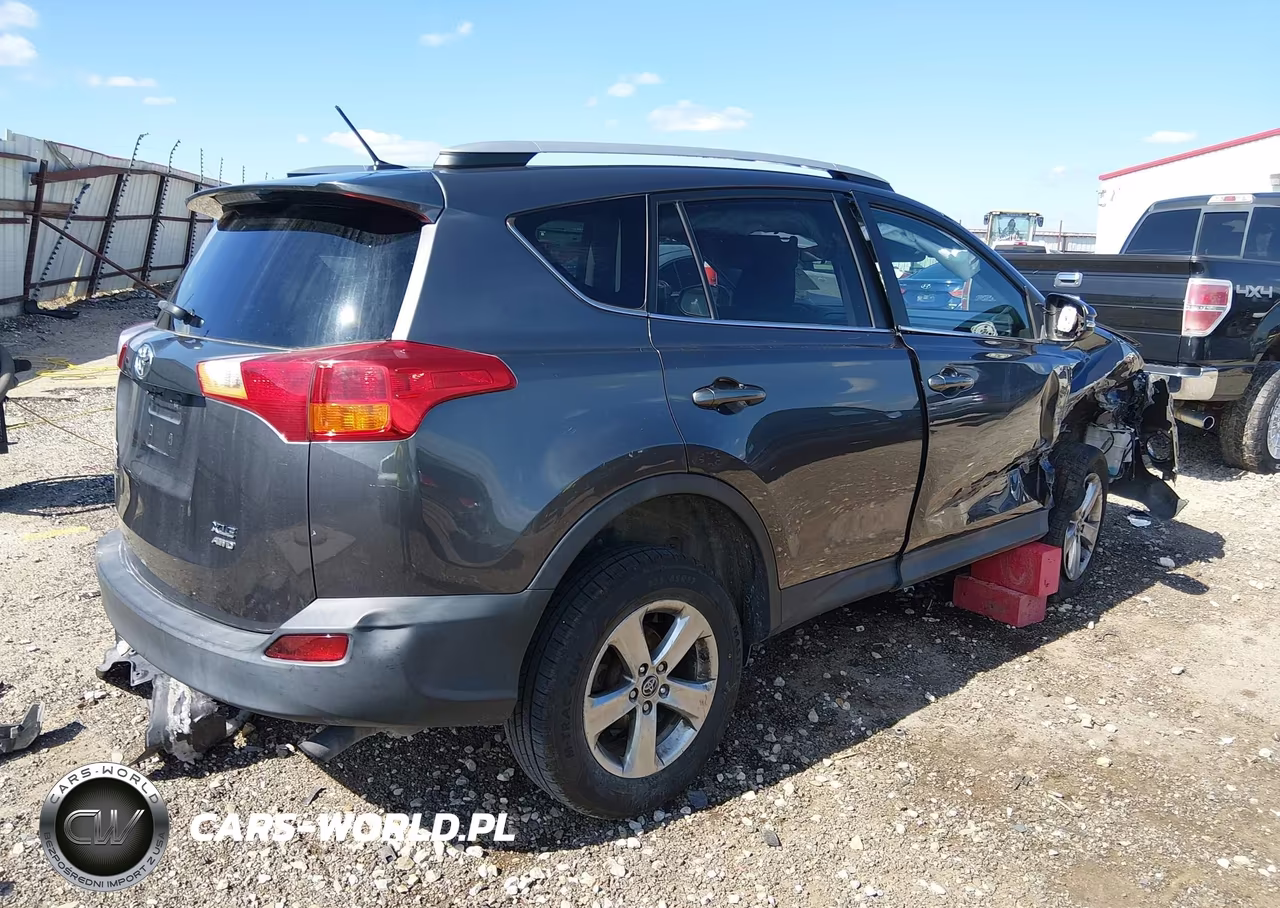 2015 Toyota Rav4 Xle VIN:2T3RFREV8FW292225 - 4