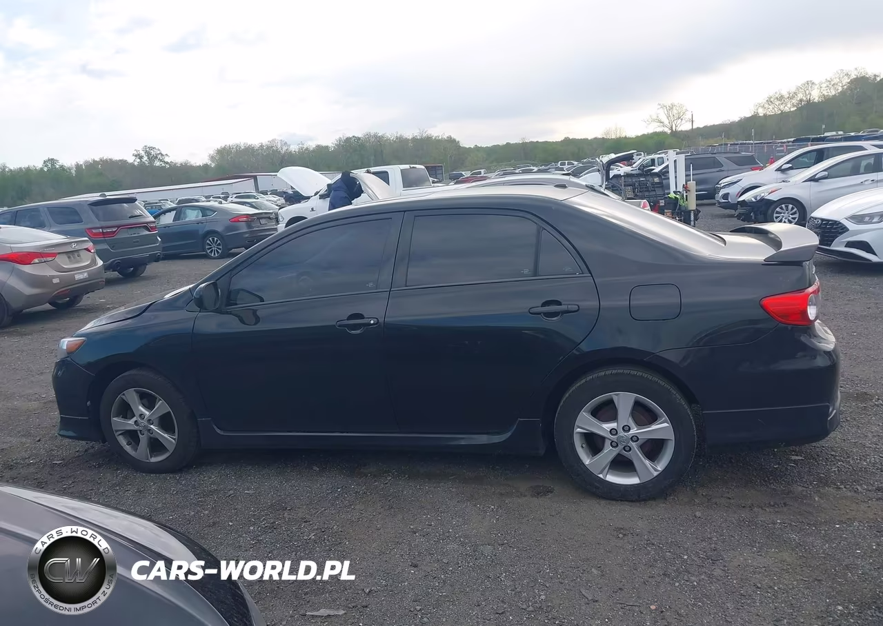 2011 Toyota Corolla S VIN:2T1BU4EE1BC658203 - 14