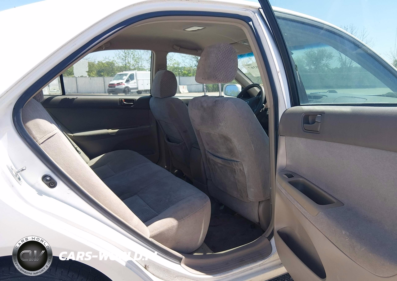 2004 Toyota Camry Le VIN:4T1BE32KX4U289294 - 8