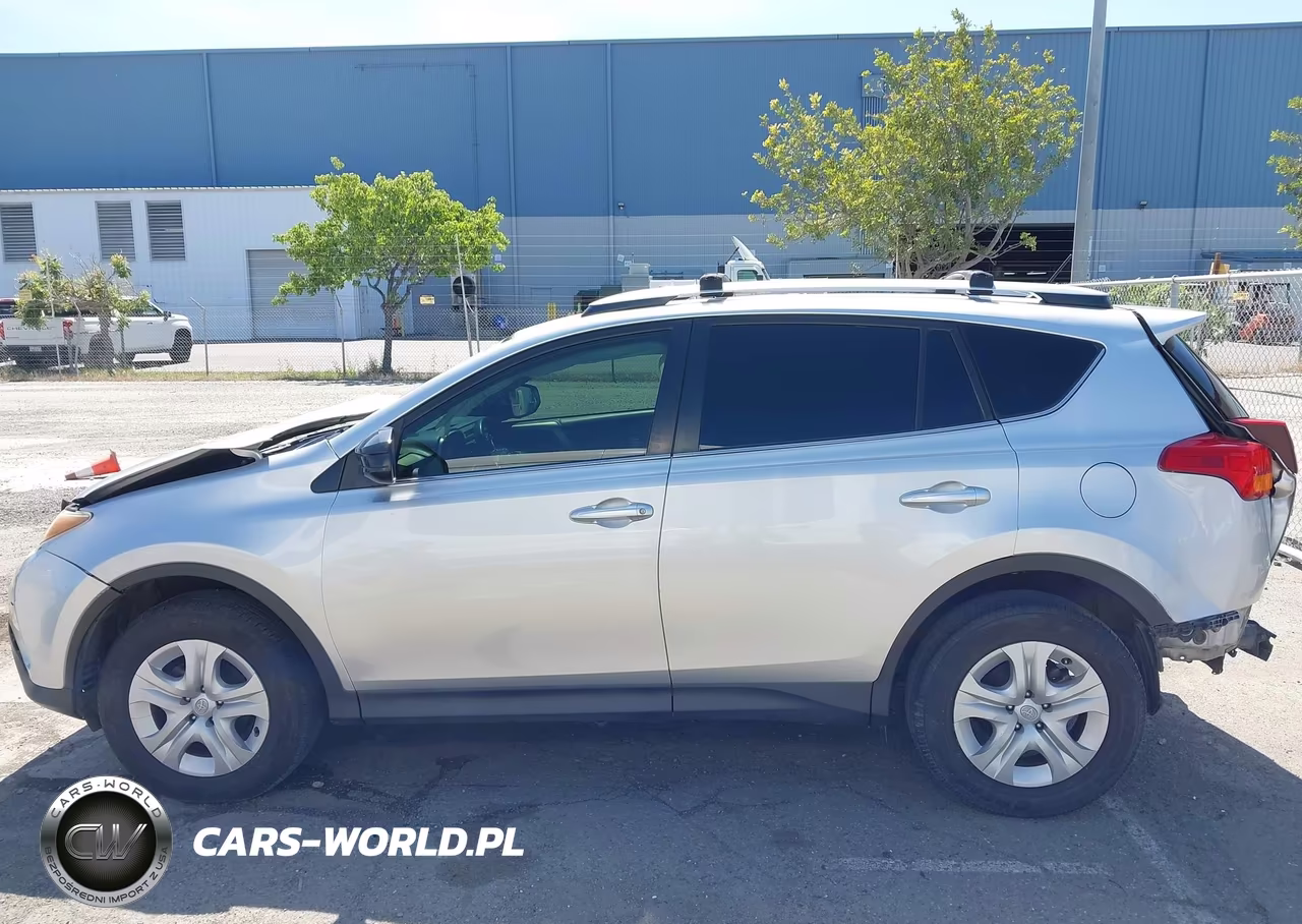 2015 Toyota Rav4 Le VIN:JTMBFREV4FJ035692 - 15