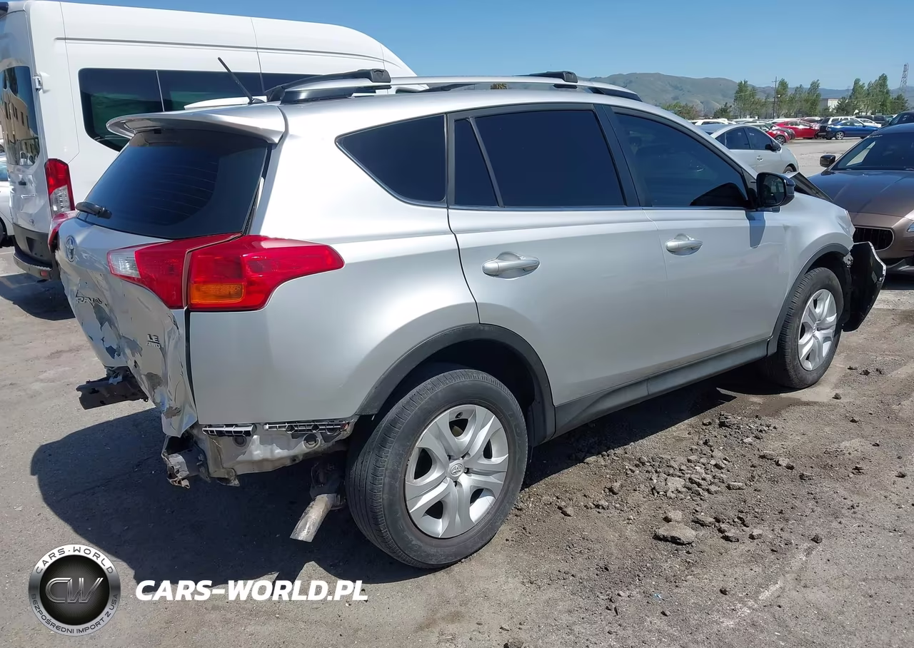 2015 Toyota Rav4 Le VIN:JTMBFREV4FJ035692 - 4