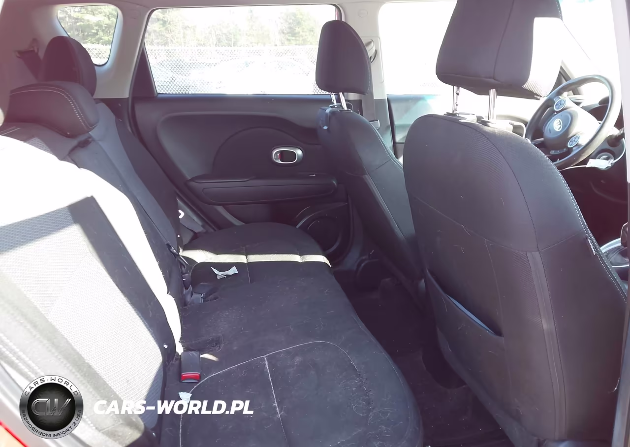 2018 Kia Soul + VIN:KNDJP3A55J7592872 - 8