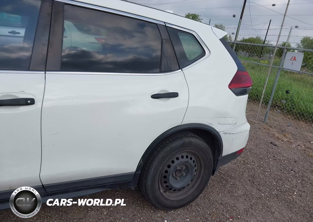 2019 Nissan Rogue S VIN:5N1AT2MT6KC769045 - 6