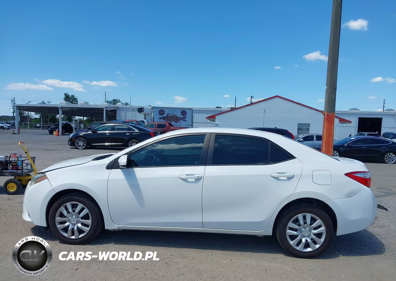 2016 Toyota Corolla Le VIN:5YFBURHE4GP564199 - 14