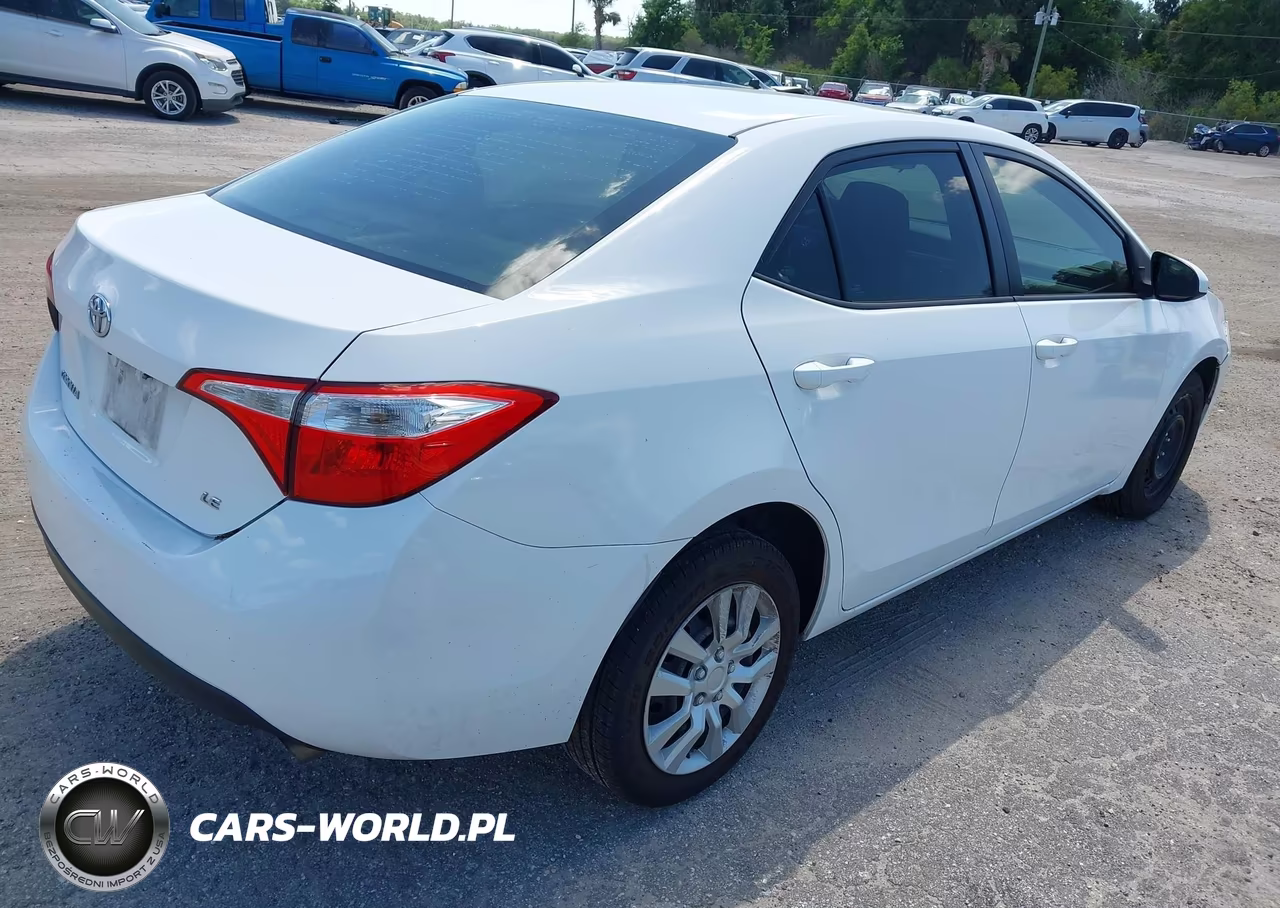 2016 Toyota Corolla Le VIN:5YFBURHE4GP564199 - 4