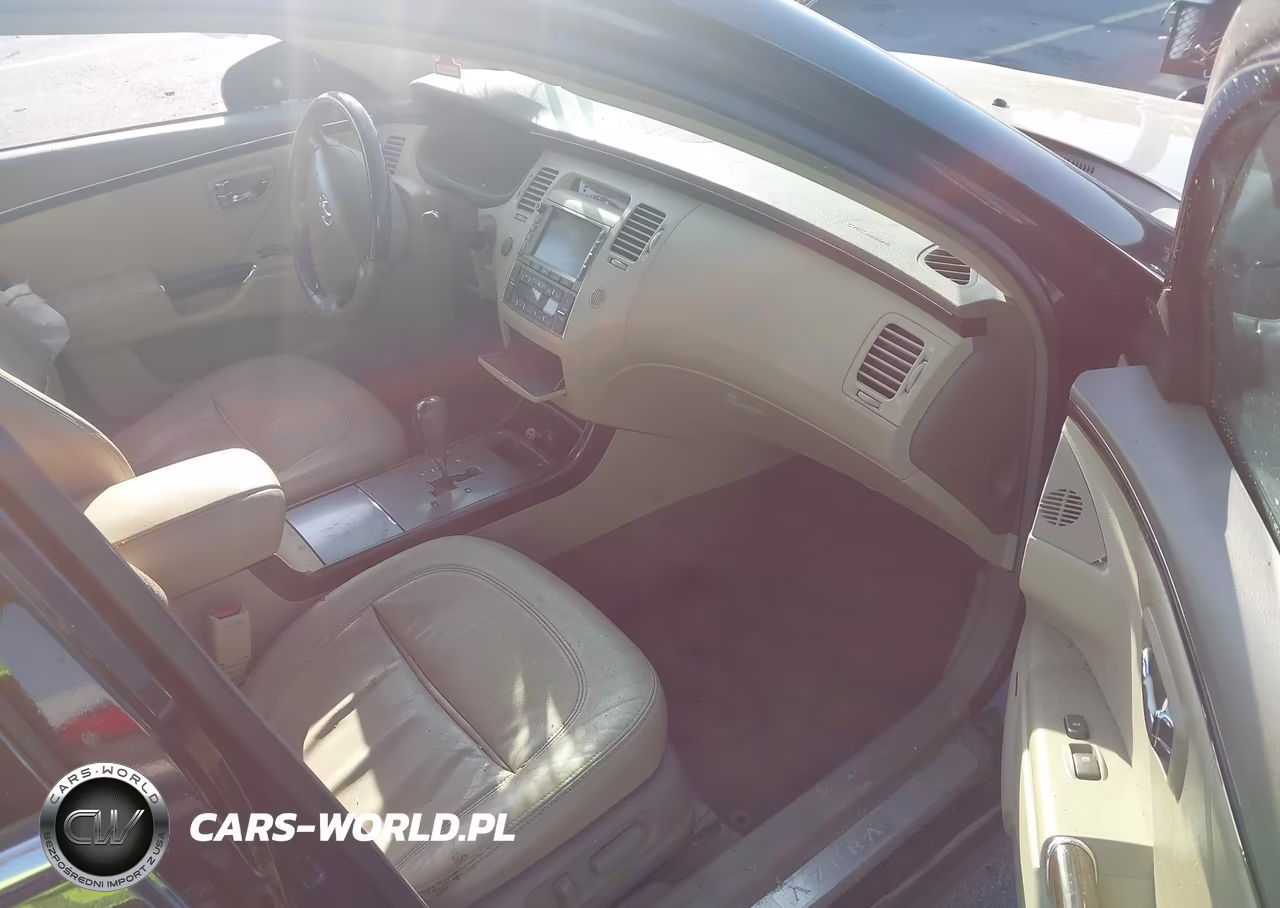 2011 Hyundai Azera Limited VIN:KMHFC4DF8BA526943 - 5