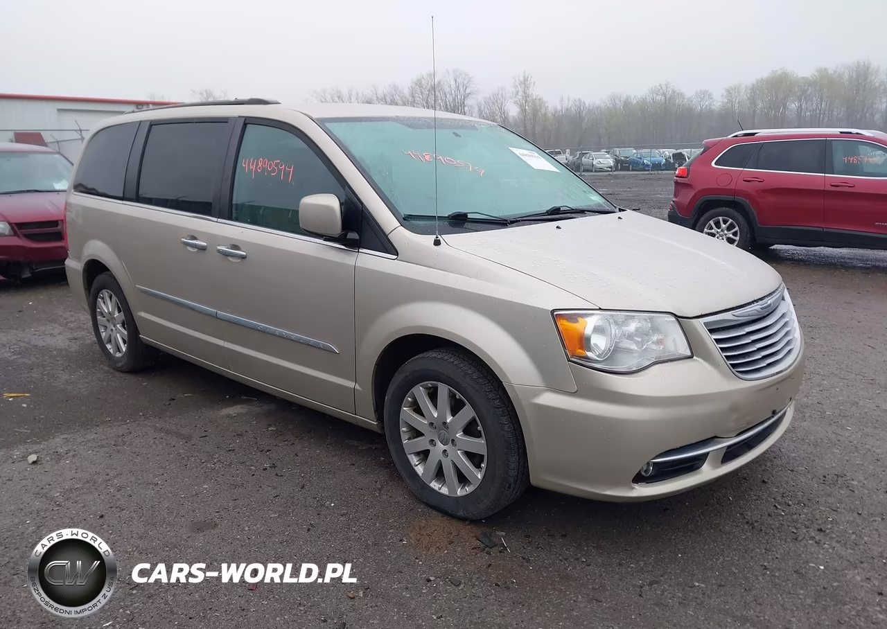 2015 Chrysler Town & Country Touring – zdjęcie 1 z 12