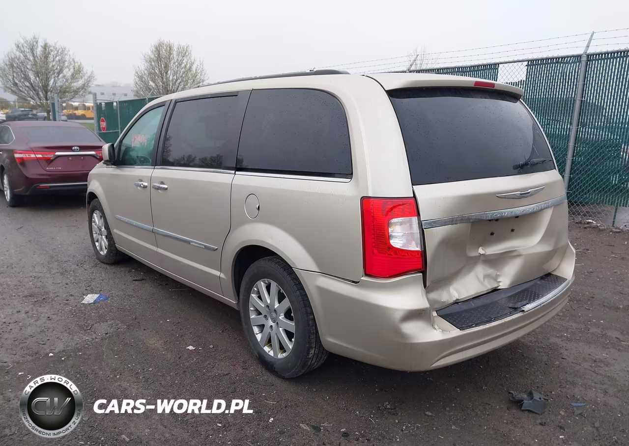2015 Chrysler Town & Country Touring VIN:2C4RC1BG1FR742758 - 3