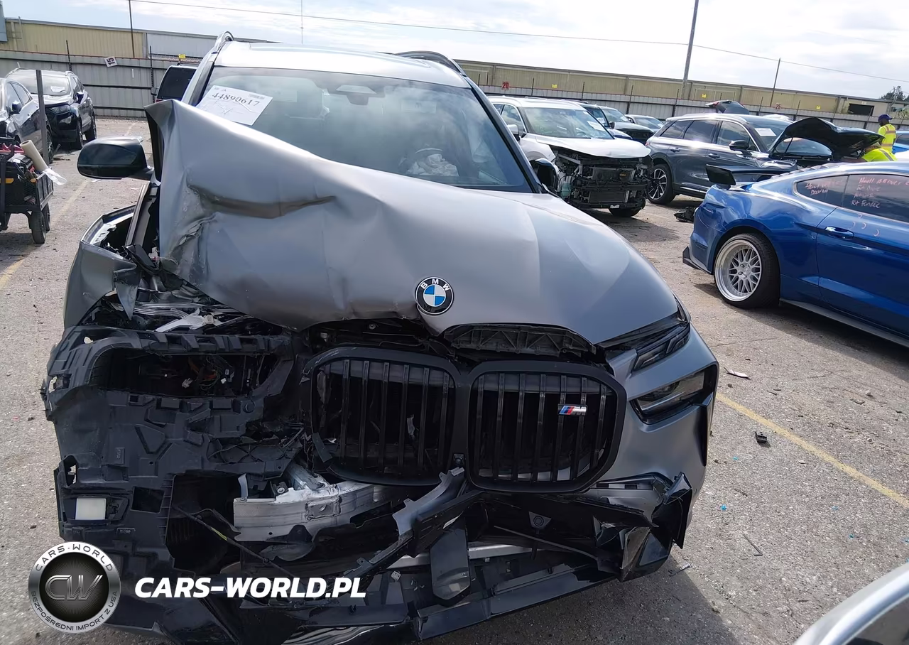 2025 BMW X7 M60I VIN:5UX33EM03S9X67382 - 13