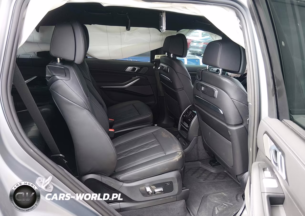 2025 BMW X7 M60I VIN:5UX33EM03S9X67382 - 8