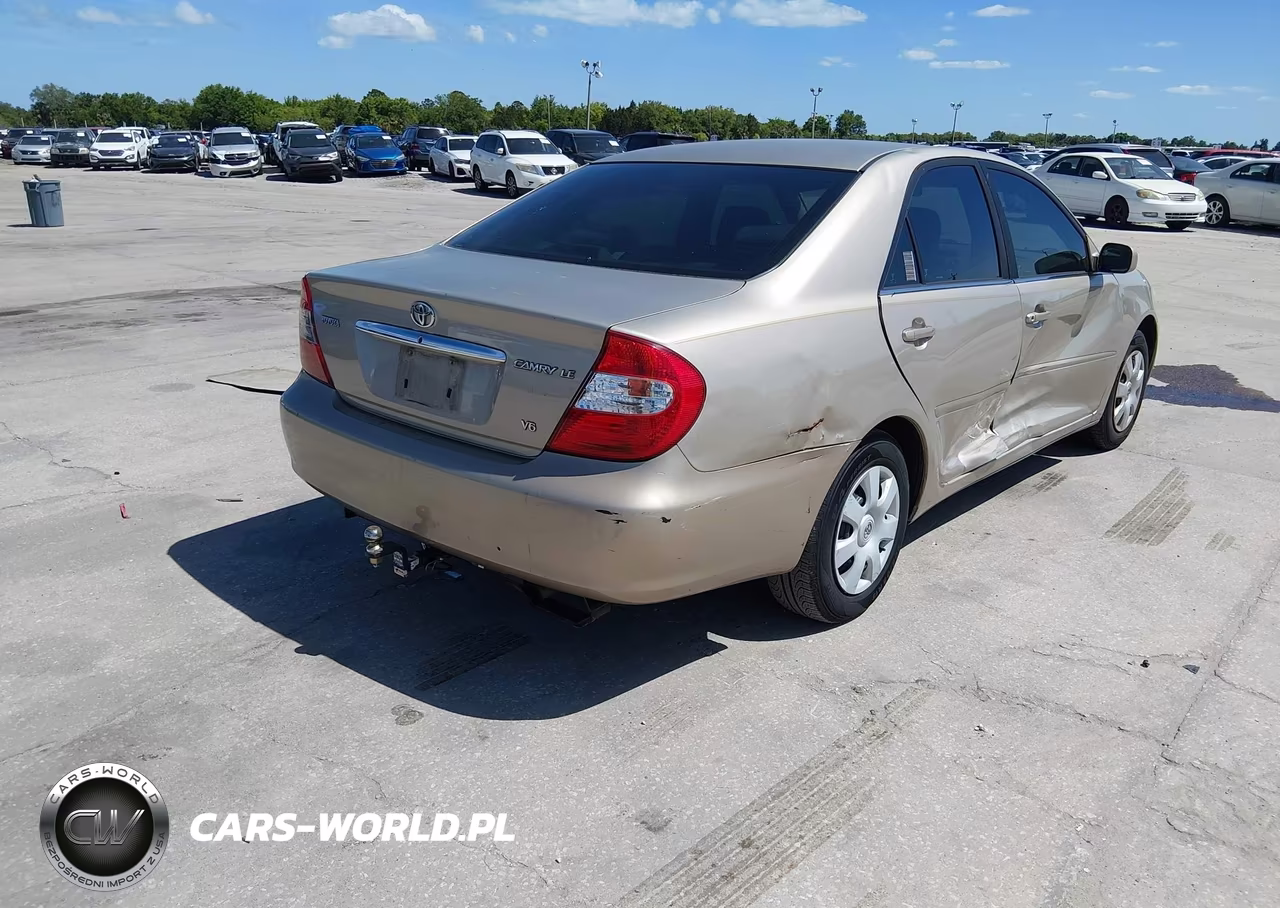 2004 Toyota Camry Le VIN:4T1BE32K64U358854 - 4