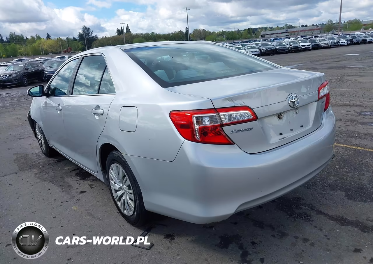 2012 Toyota Camry Le VIN:4T4BF1FK6CR220313 - 3
