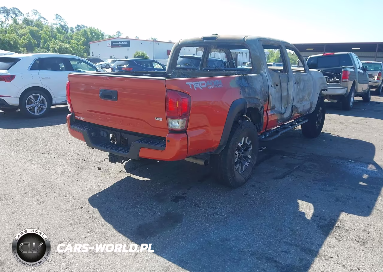 2017 Toyota Tacoma Trd Off Road VIN:5TFCZ5AN6HX046798 - 4