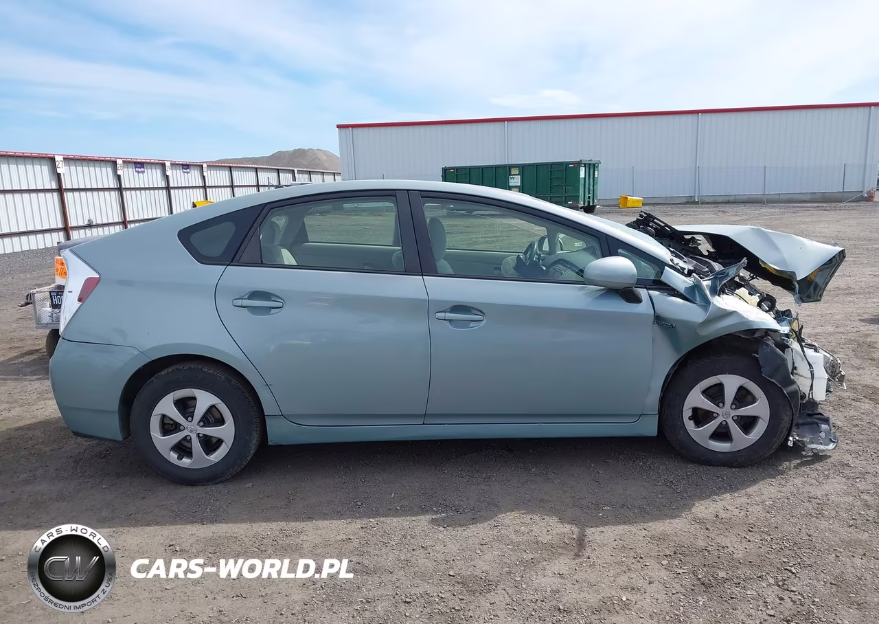 2012 Toyota Prius Two VIN:JTDKN3DUXC1539104 - 13