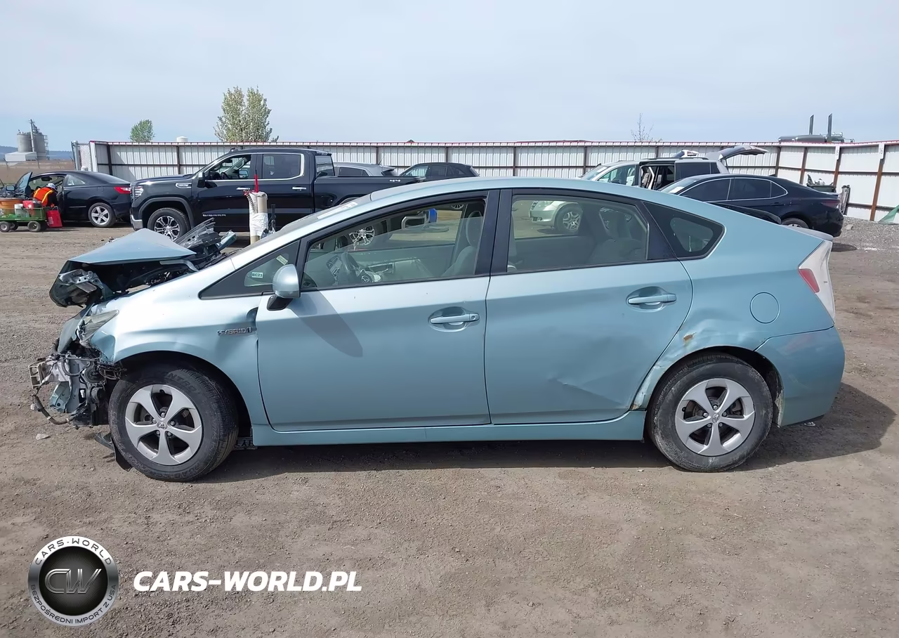 2012 Toyota Prius Two VIN:JTDKN3DUXC1539104 - 14