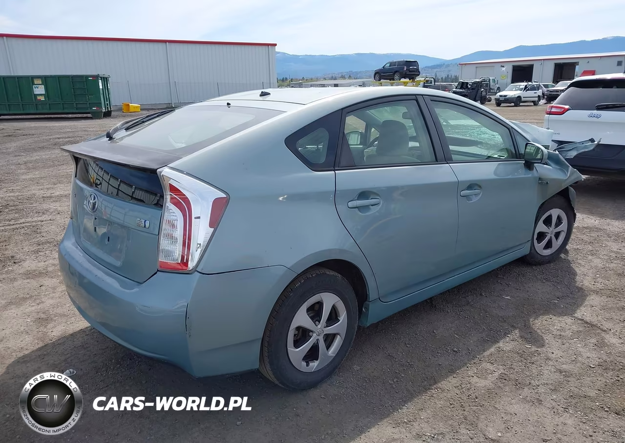 2012 Toyota Prius Two VIN:JTDKN3DUXC1539104 - 4