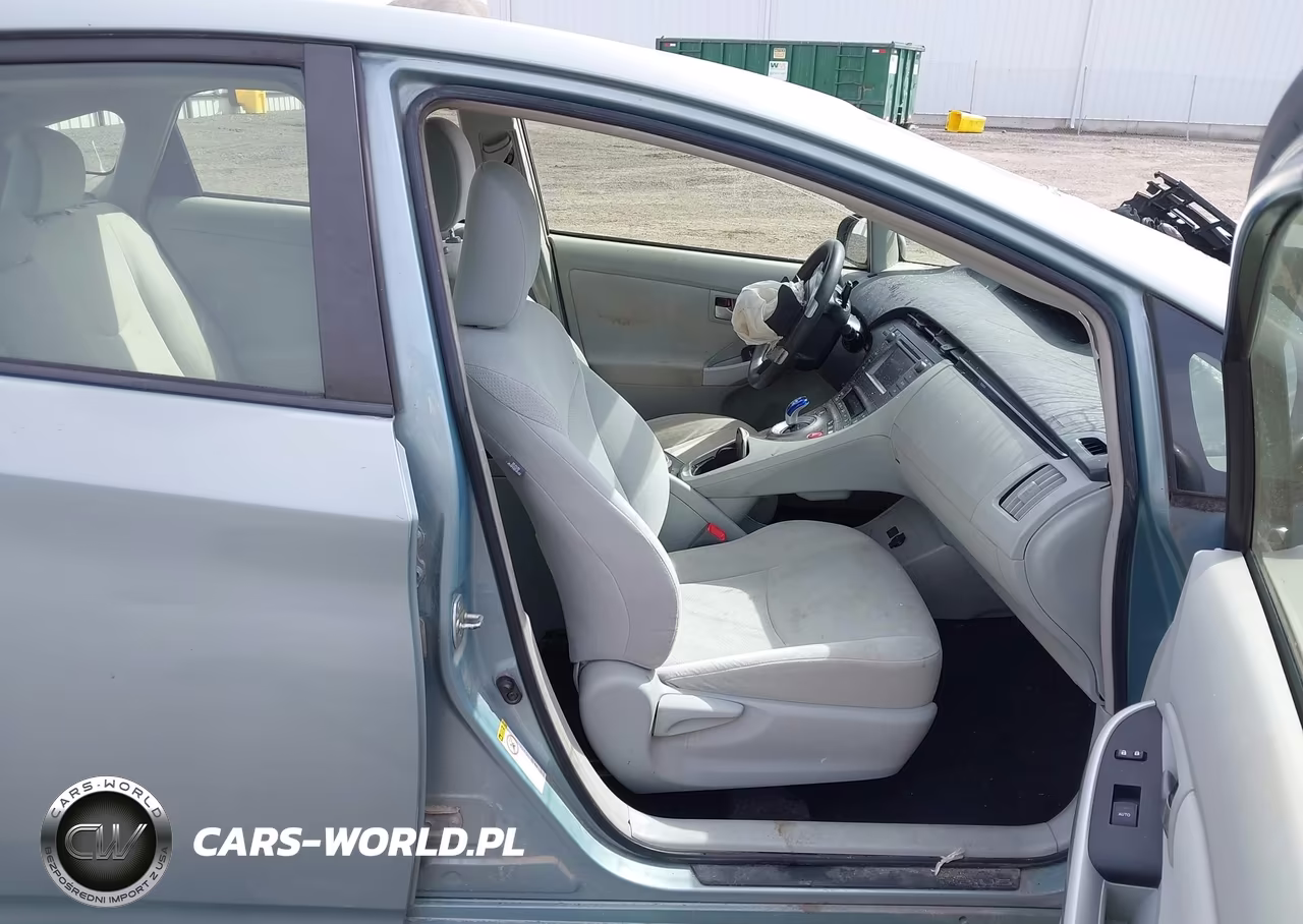 2012 Toyota Prius Two VIN:JTDKN3DUXC1539104 - 5