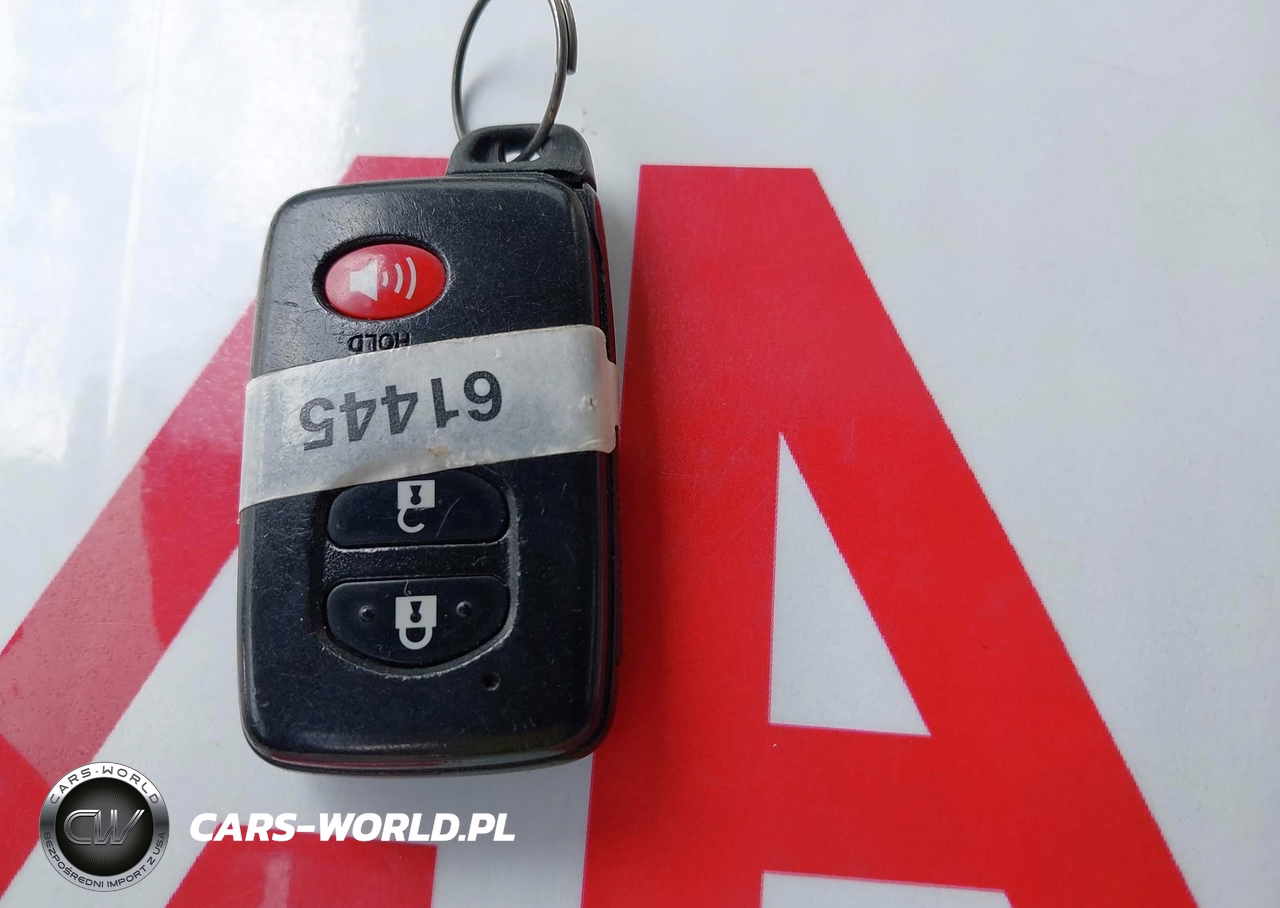 2011 Toyota Prius Two VIN:JTDKN3DU9B0323118 - 11