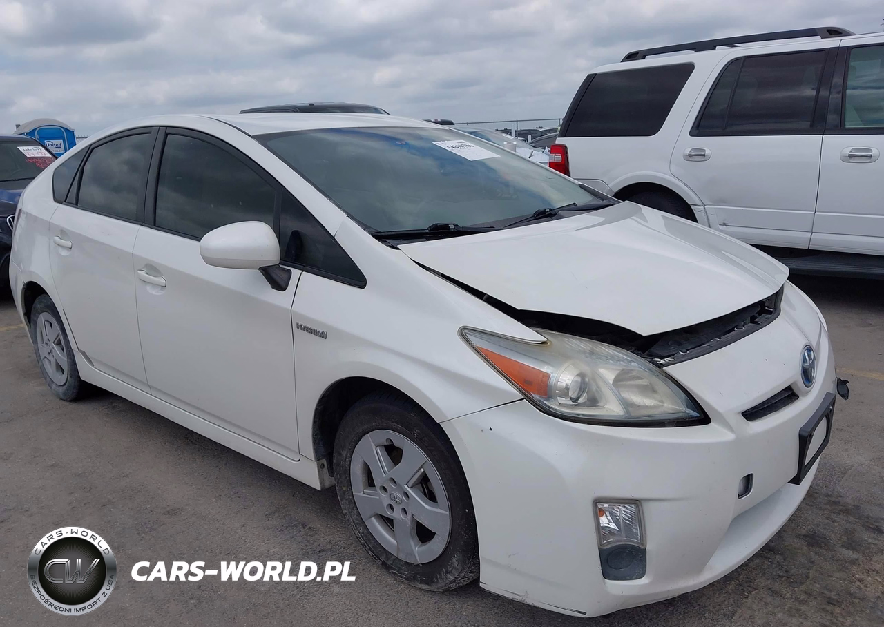 2011 Toyota Prius Two VIN:JTDKN3DU9B0323118 - 13