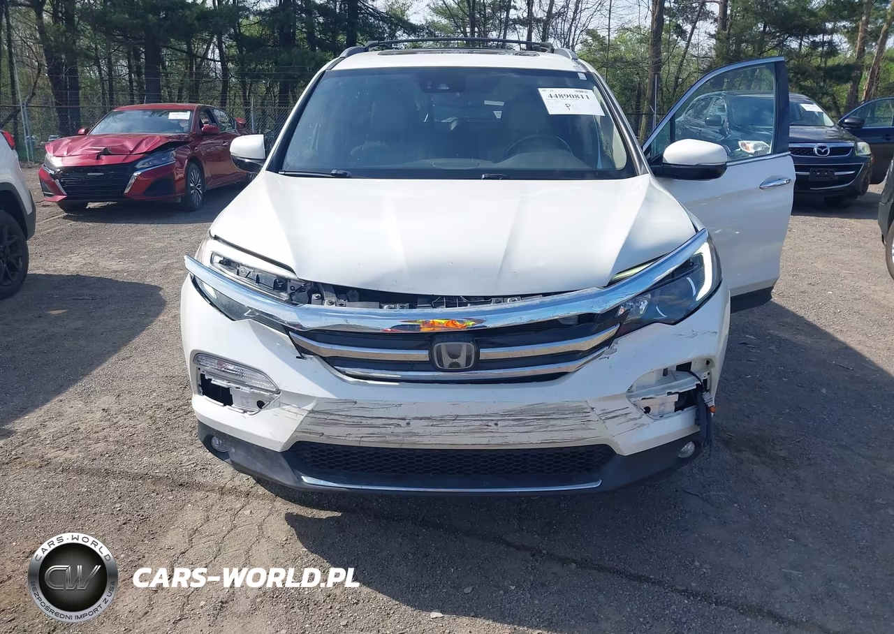 2018 Honda Pilot Elite VIN:5FNYF6H01JB055987 - 6
