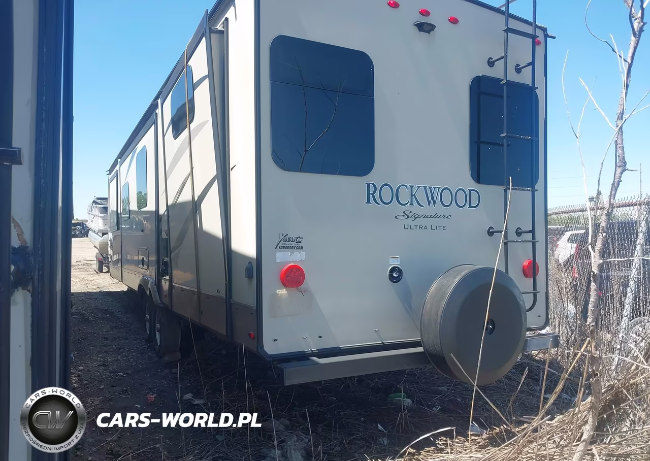 2019 Forest River Rockwood Signature VIN:4X4TRLH28K1884982 - 3