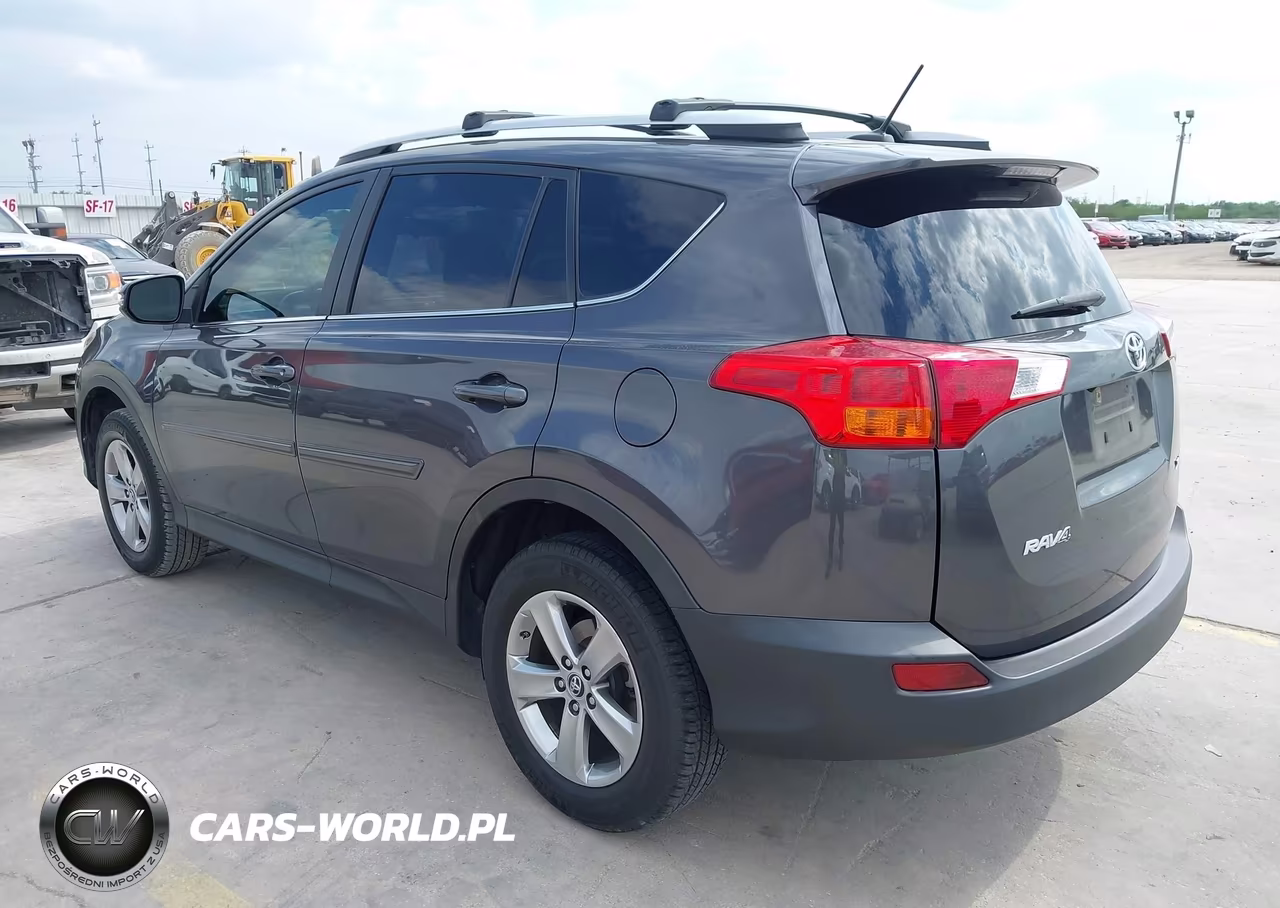 2015 Toyota Rav4 Xle VIN:2T3WFREV9FW231632 - 3