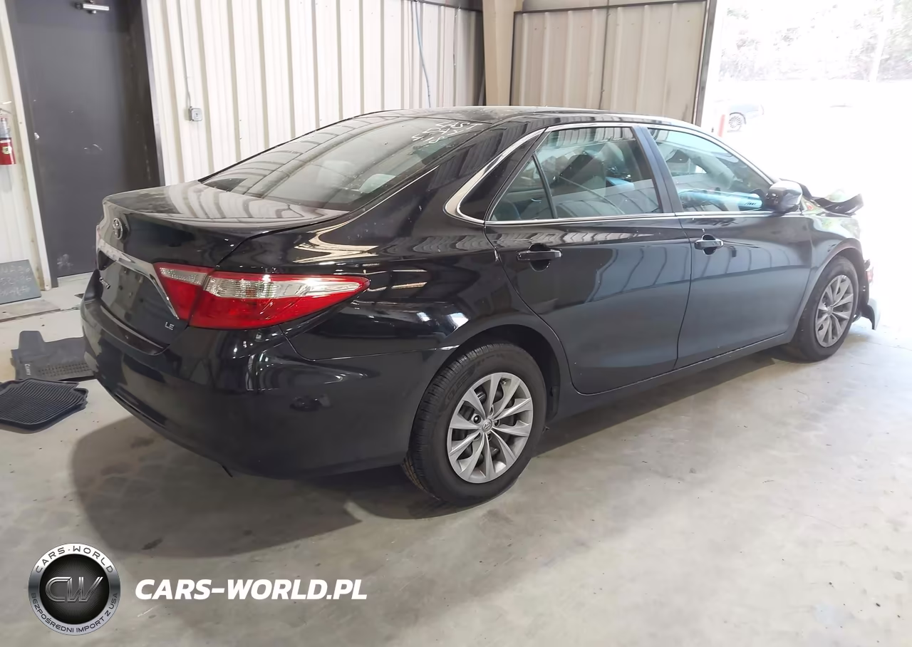 2016 Toyota Camry Le VIN:4T1BF1FK6GU227665 - 4