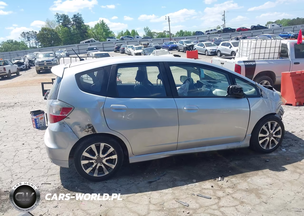 2012 Honda Fit Sport VIN:JHMGE8H54CC033227 - 12