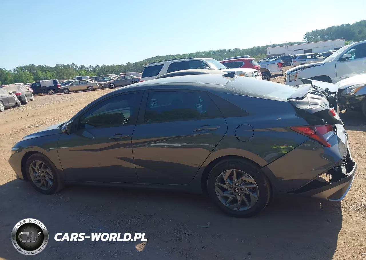 2024 Hyundai Elantra Sel VIN:KMHLM4DG4RU747697 - 14