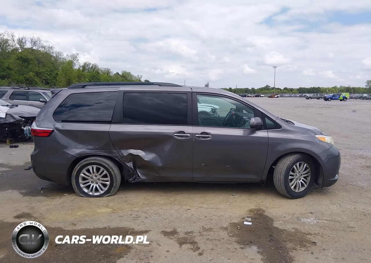 2017 Toyota Sienna Xle 8 Passenger VIN:5TDYZ3DC4HS846042 - 13