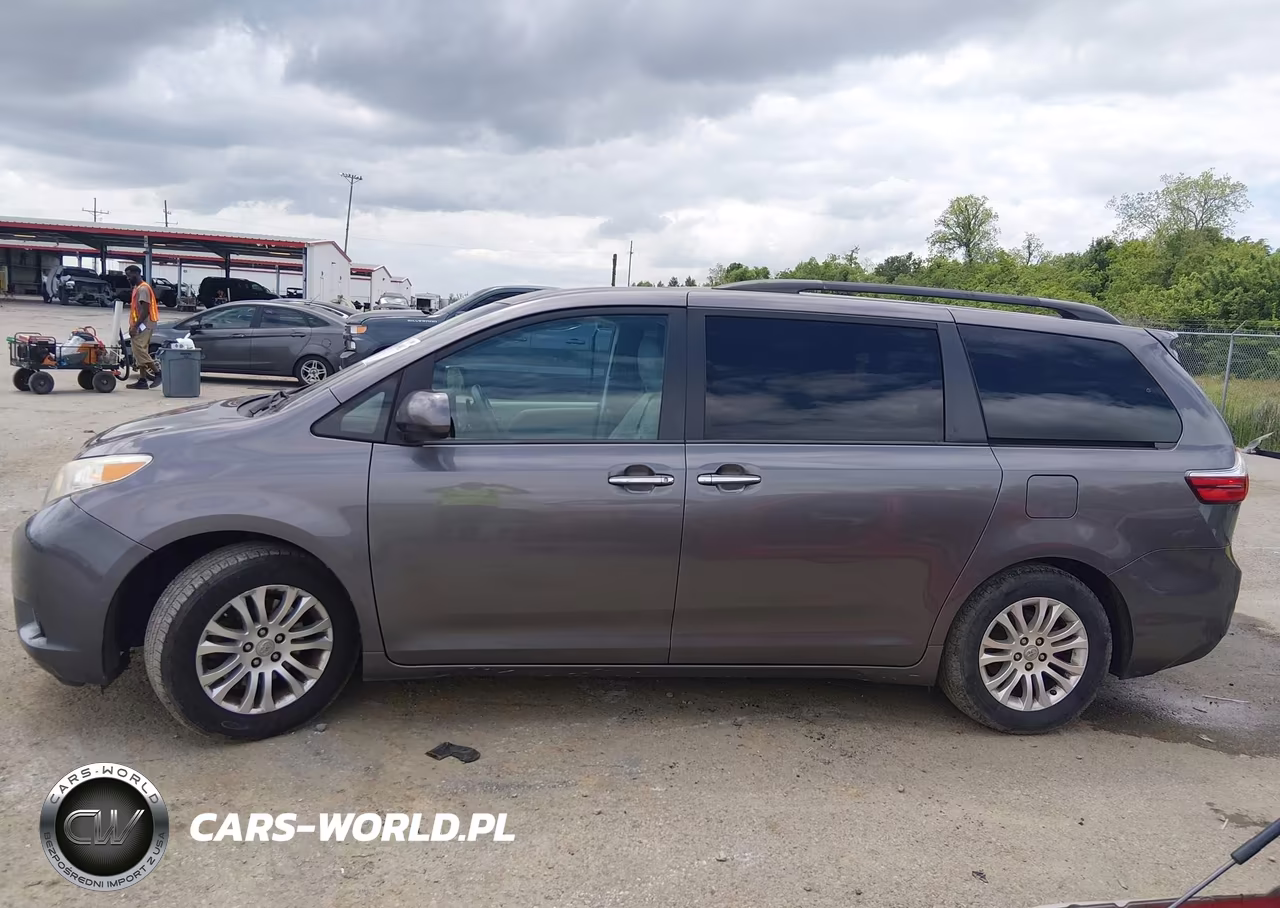 2017 Toyota Sienna Xle 8 Passenger VIN:5TDYZ3DC4HS846042 - 14