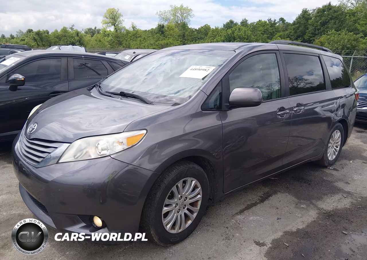 2017 Toyota Sienna Xle 8 Passenger VIN:5TDYZ3DC4HS846042 - 2