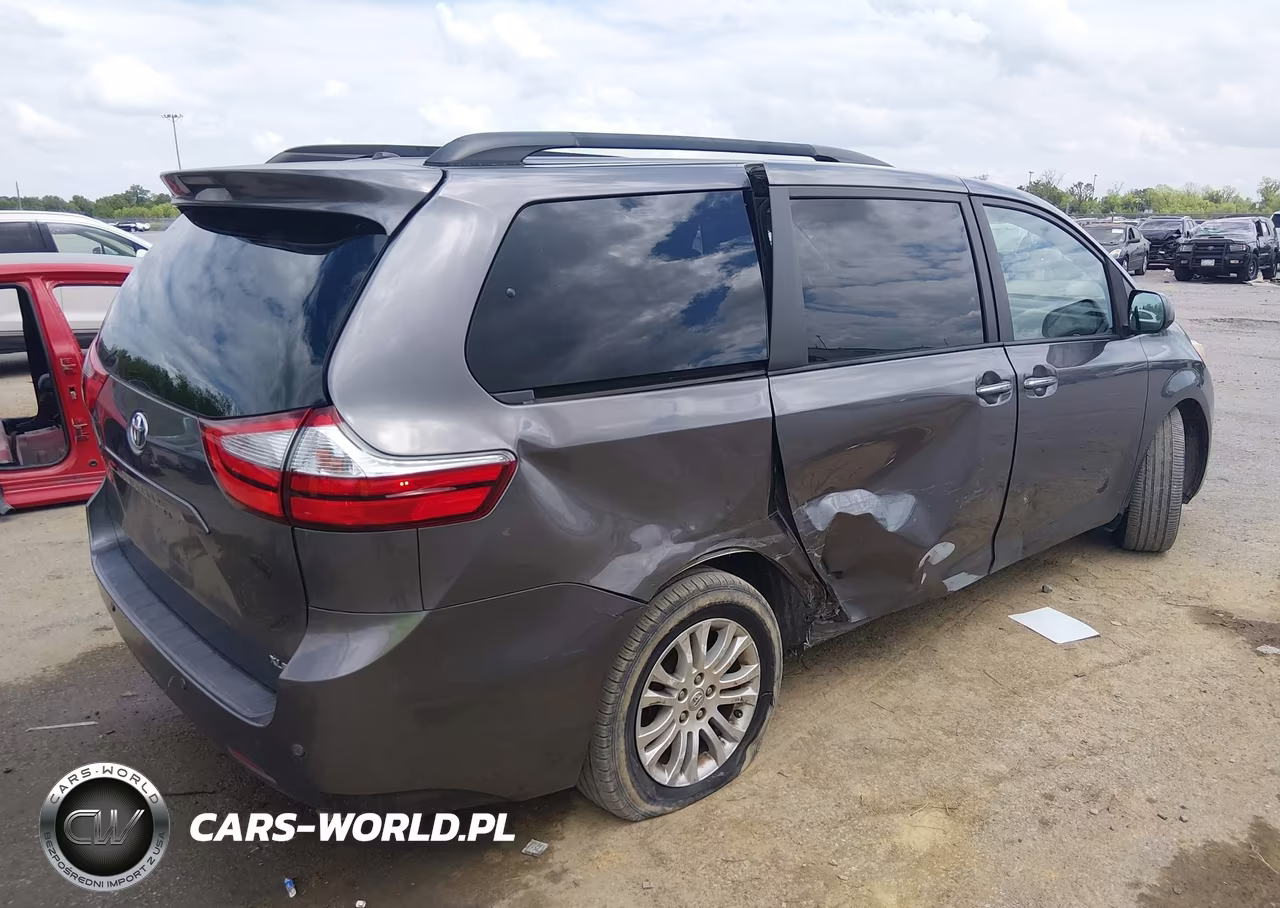 2017 Toyota Sienna Xle 8 Passenger VIN:5TDYZ3DC4HS846042 - 4