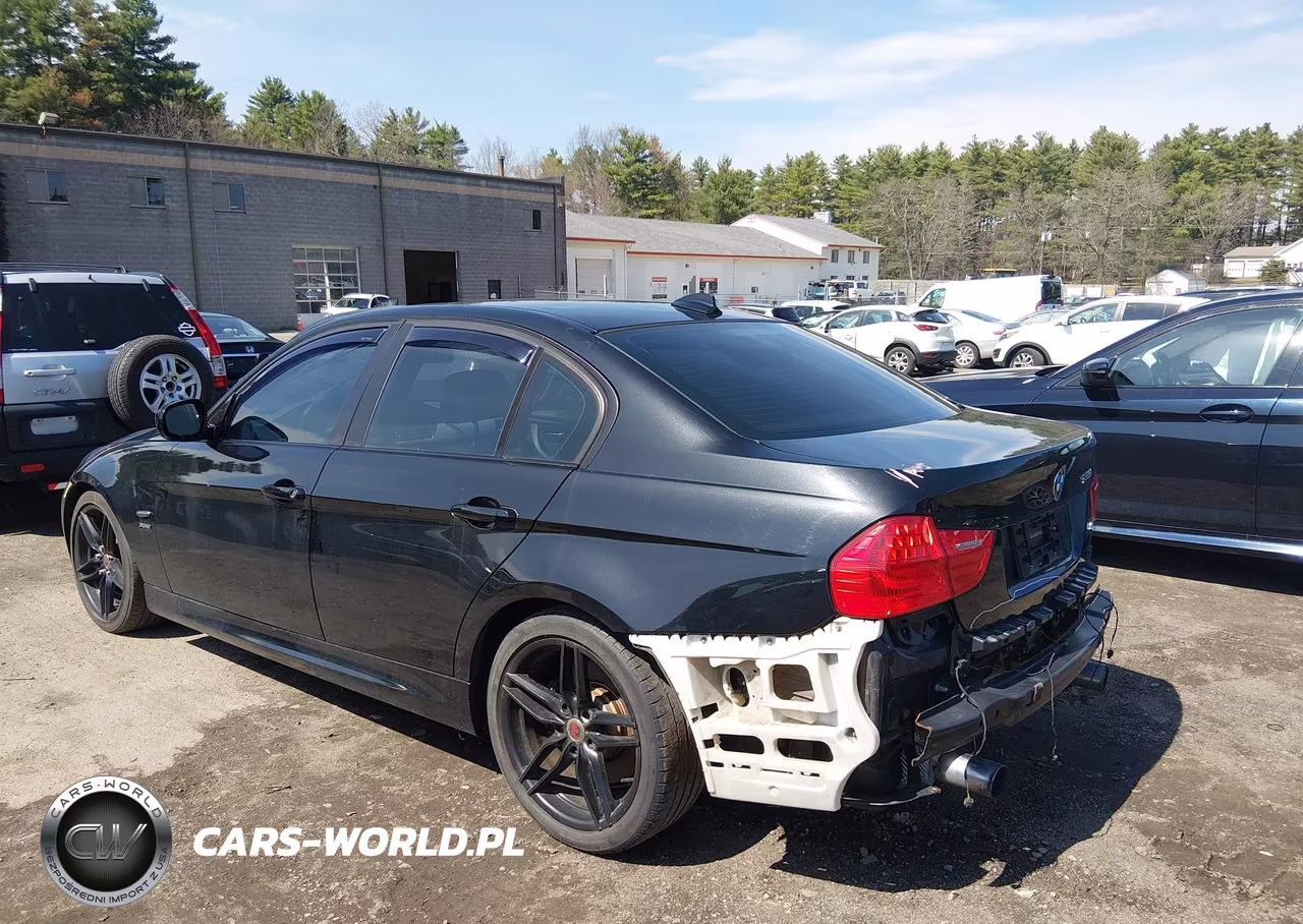 2011 BMW 335I xDrive VIN:WBAPL5G59BNN23380 - 3