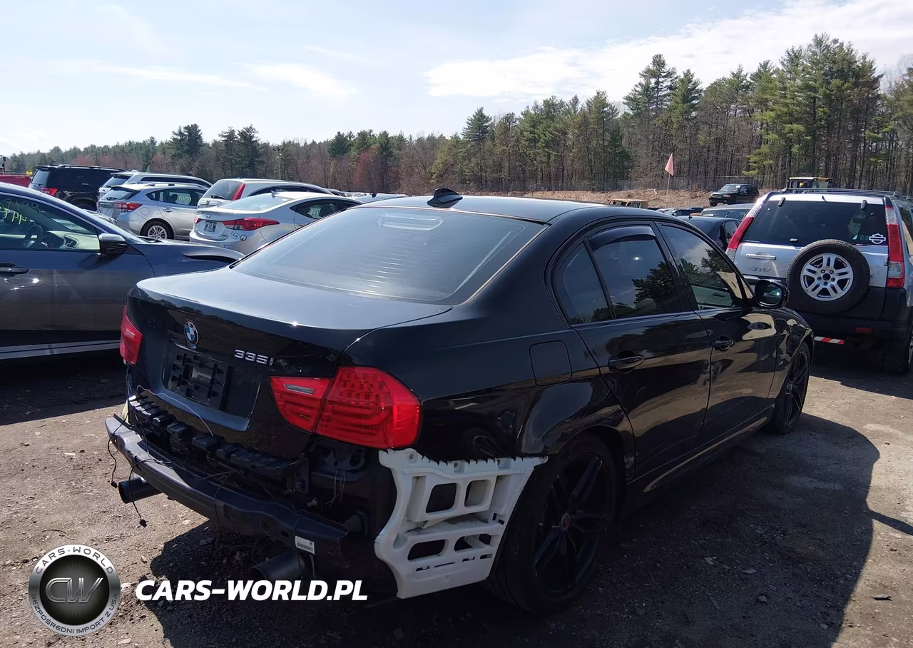 2011 BMW 335I xDrive VIN:WBAPL5G59BNN23380 - 4