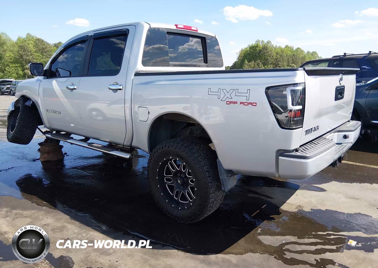 2015 Nissan Titan Pro-4X-S-Sl-Sv VIN:1N6AA0EJ1FN513902 - 3