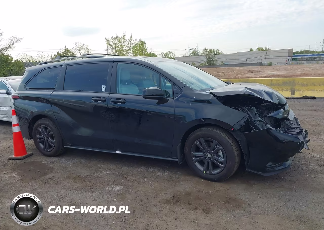 2026 Toyota Sienna Xse VIN:5TDXSKFC5TS248381 - 13