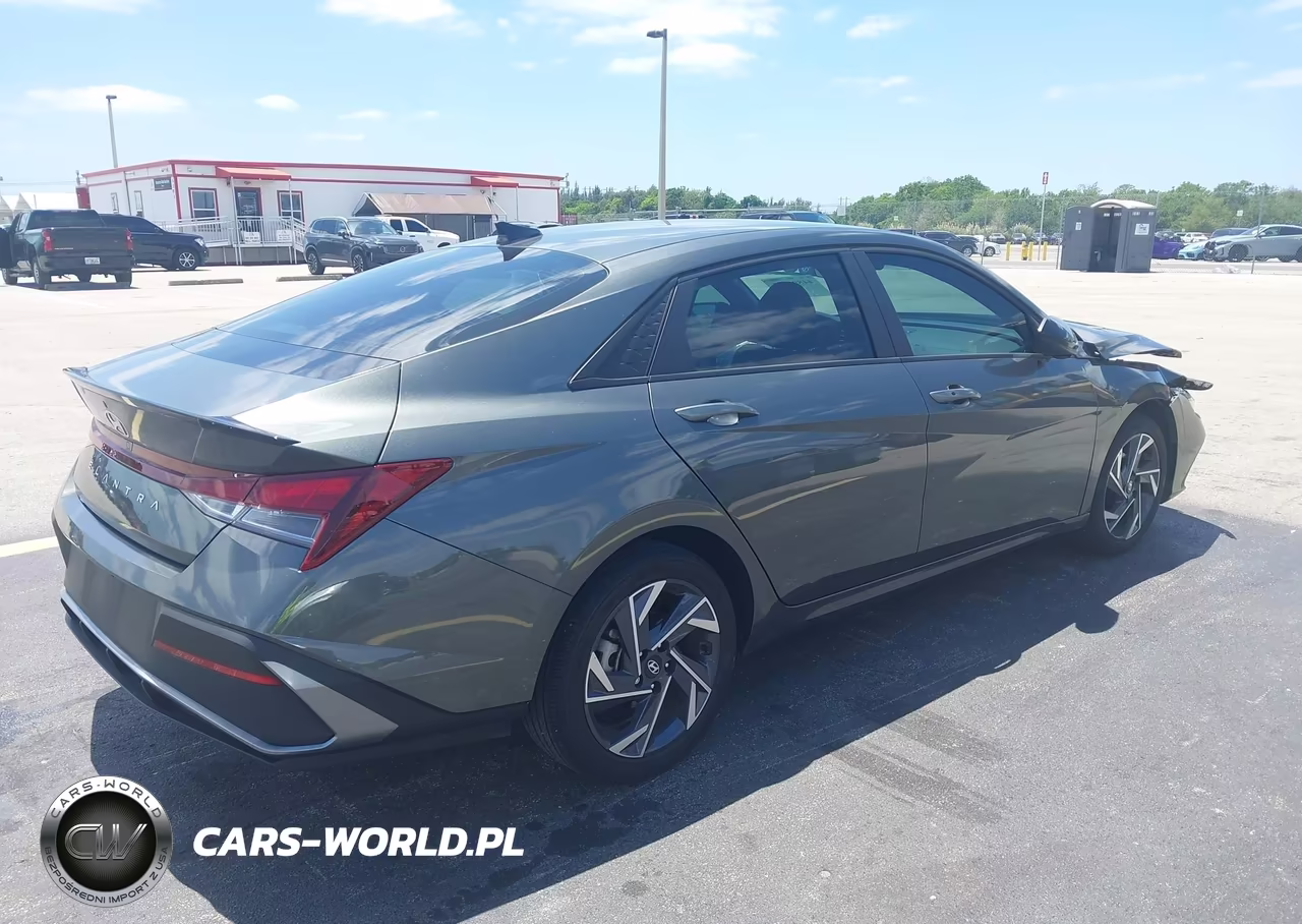 2025 Hyundai Elantra Sel Sport VIN:KMHLM4DG5SU896917 - 4