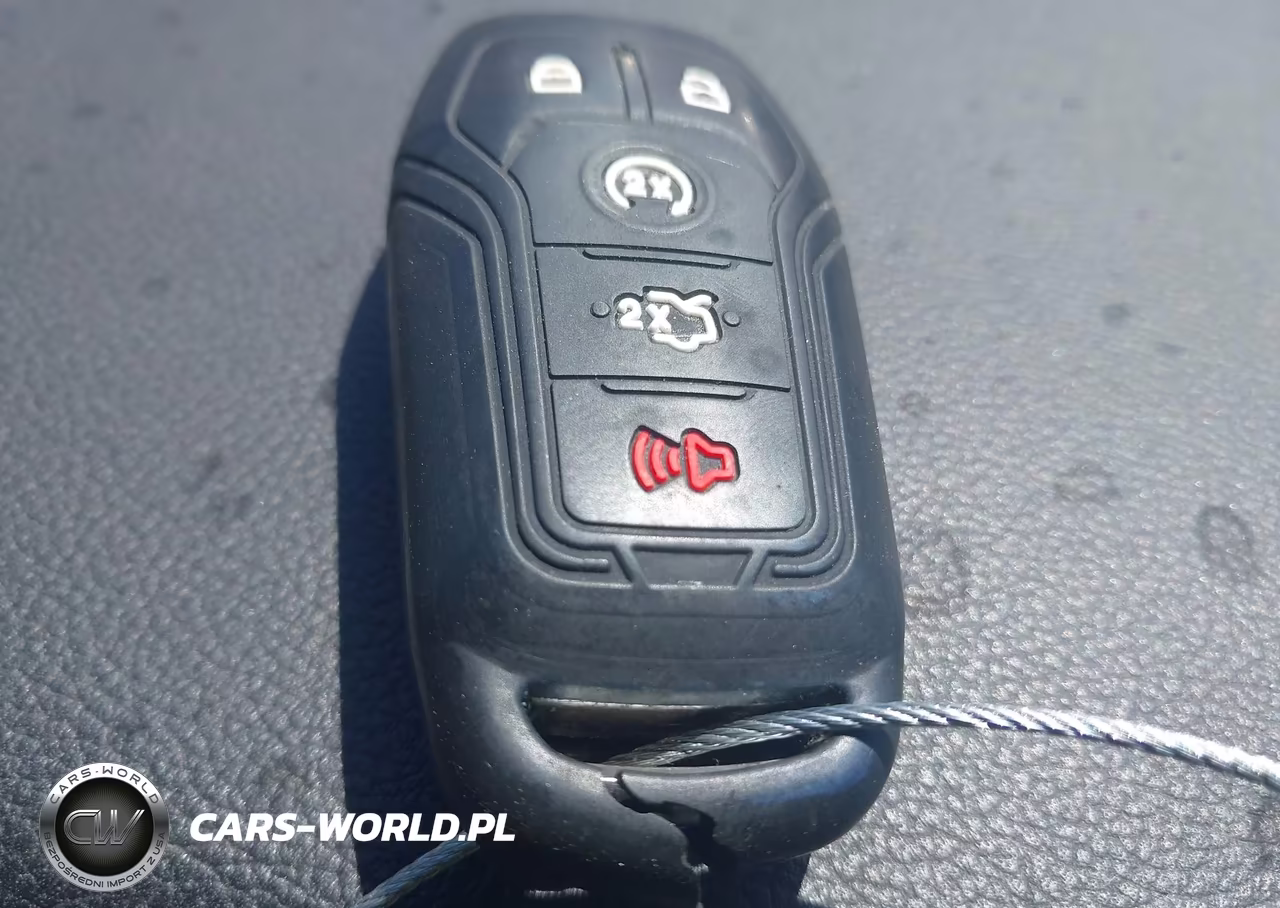 2015 Ford Mustang Ecoboost Premium VIN:1FATP8UH8F5412028 - 11